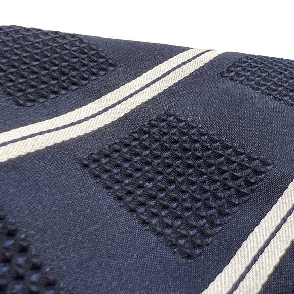 Arrow Textured Diagonal Stripe Men's Tie Navy & White 53" - Picture 5 of 12